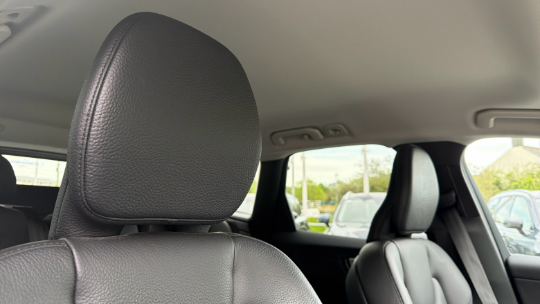 Volvo Xc60 2.0 B4P Plus Dark 5dr Geartronic Petrol Estate